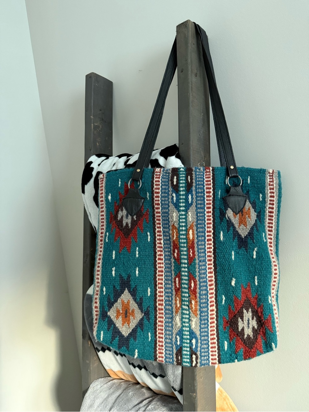 El Paso Saddleblanket Co. Southwestern Wool Tote Bag Aztec Print Zip Top